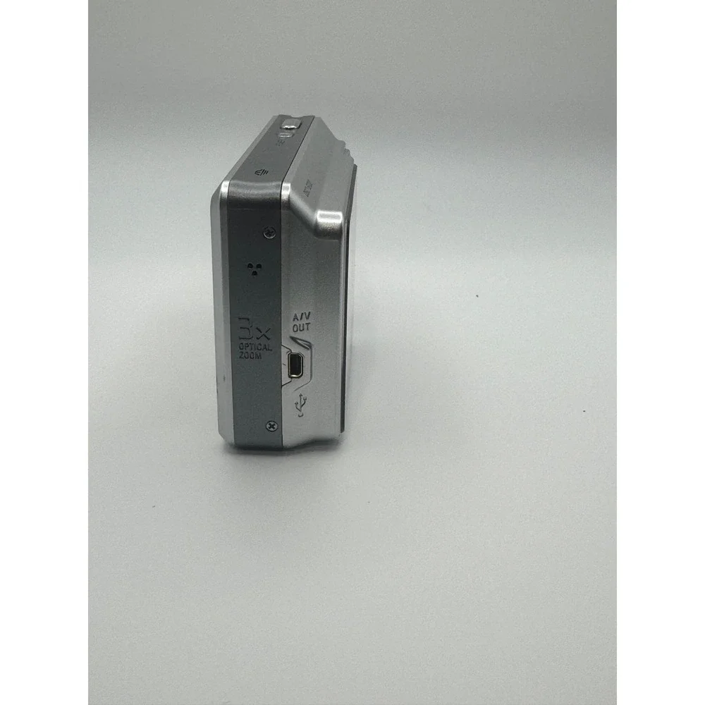 Sony Cyber-shot DSC-S730 Silver 7.2MP Digital Camera 3x Optical Zoom Bundle